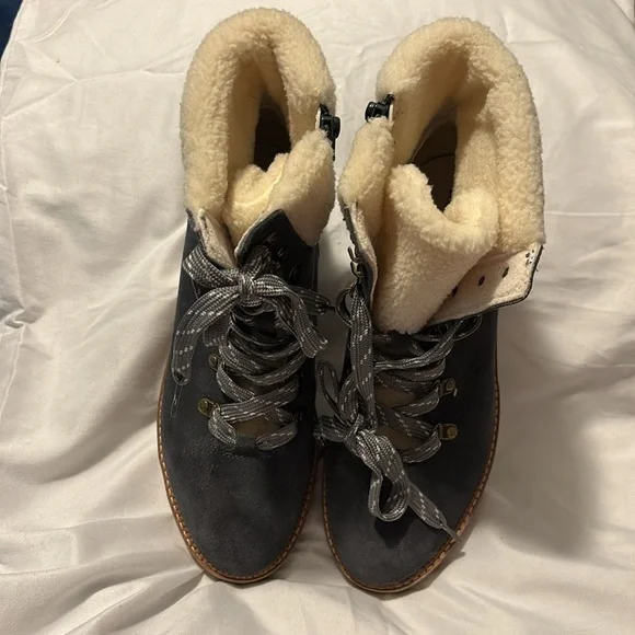 NEW NO TAGS.  Winter ankle boots Lands end  8.5 Women’s - Picture 2 of 10